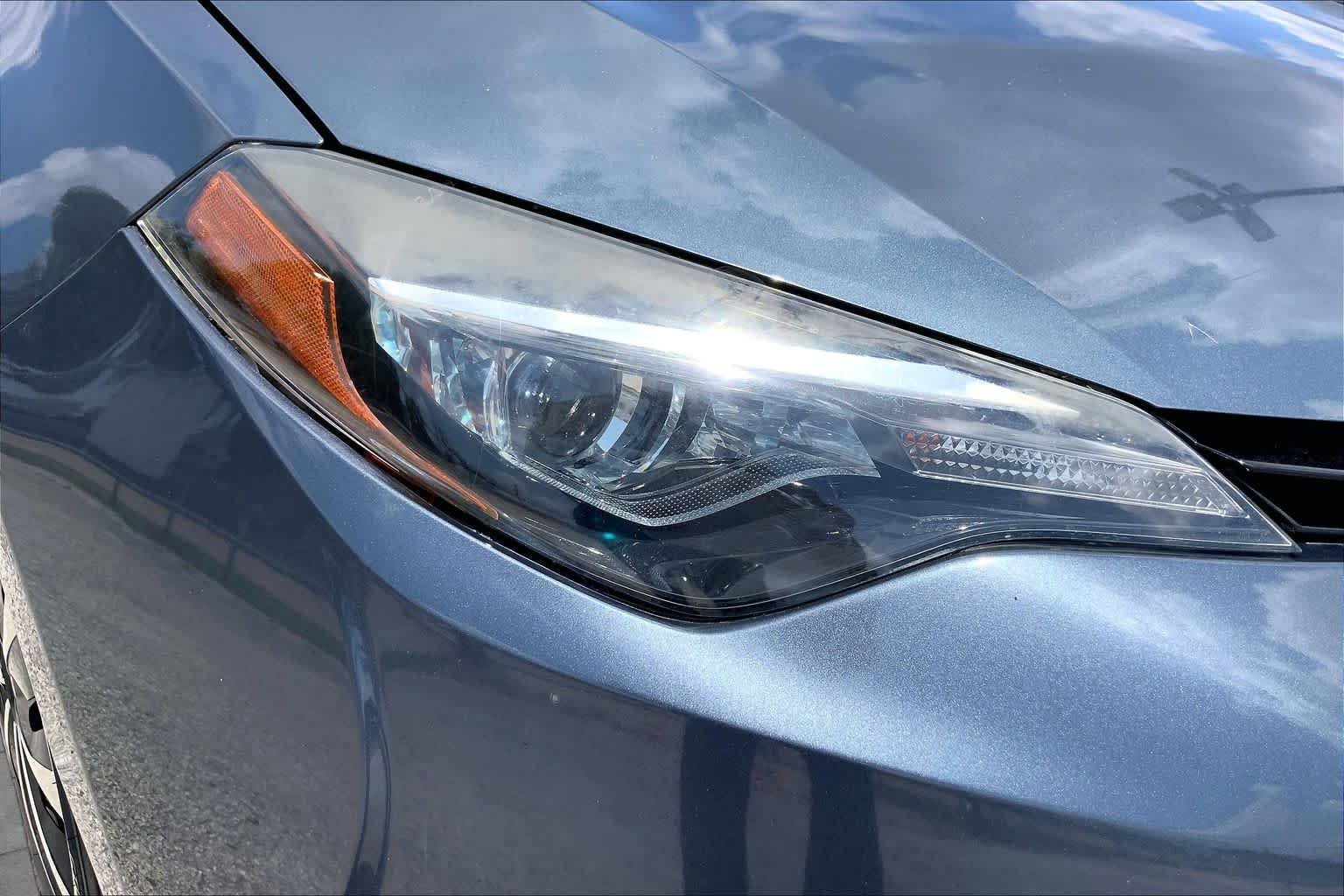 Used 2018 Slate Metallic Toyota LE image 27