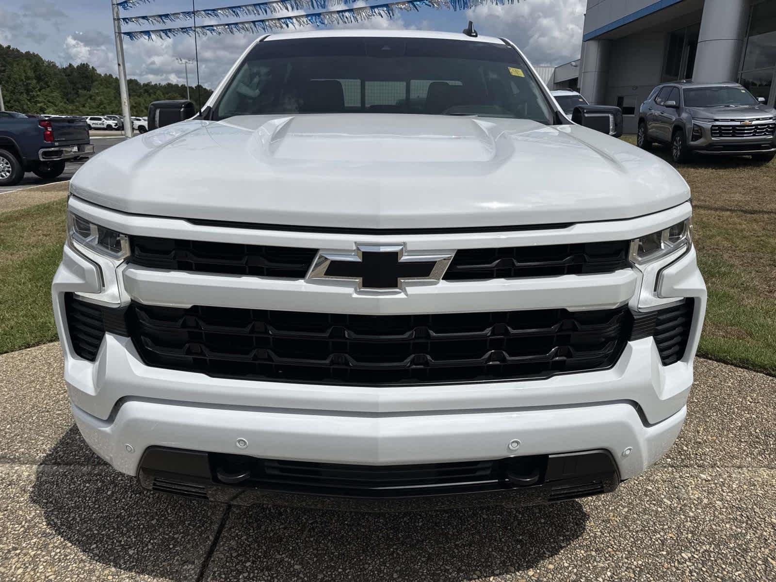 New 2026 Summit White Chevrolet RST image 2