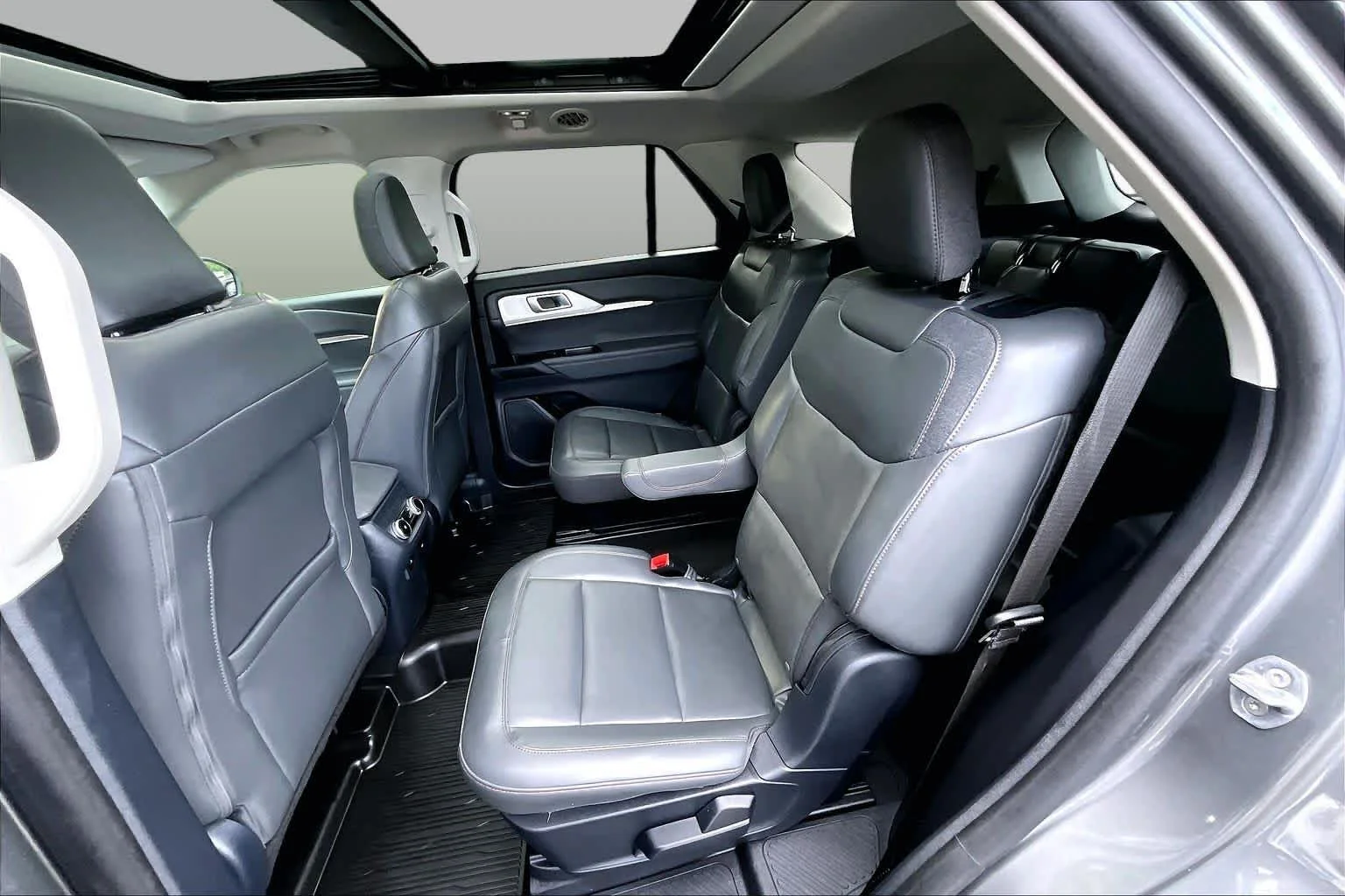 Used 2025 Carbonized Gray Ford Active image 20