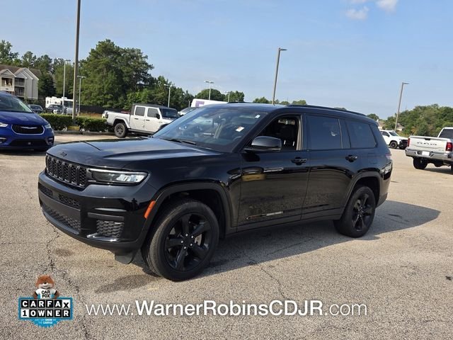 Used 2025 Black Jeep Altitude X image 3