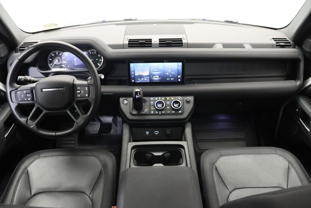 Used 2023 Fuji White Land Rover X-Dynamic SE image 15