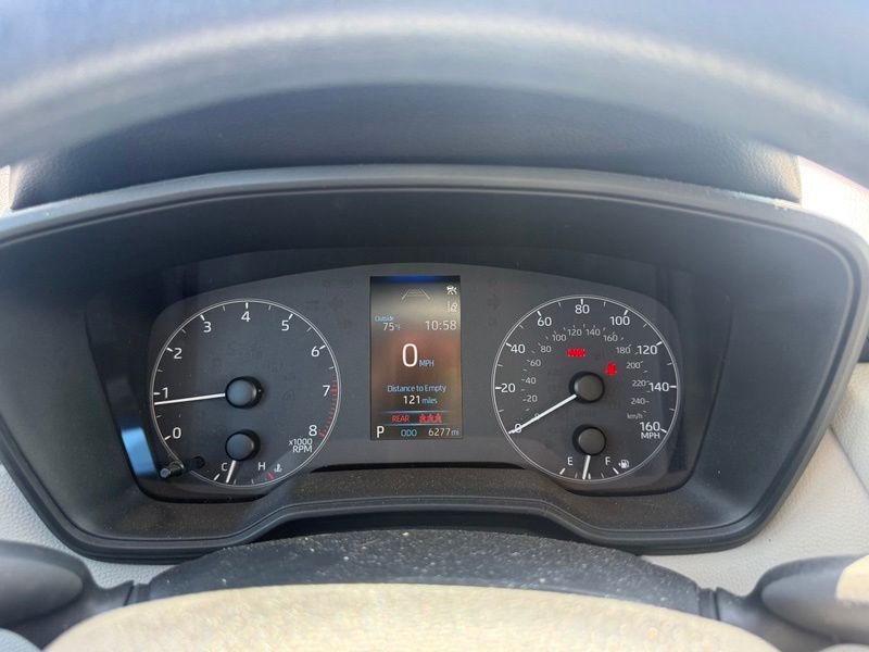 Used 2023 Silver Toyota L image 12