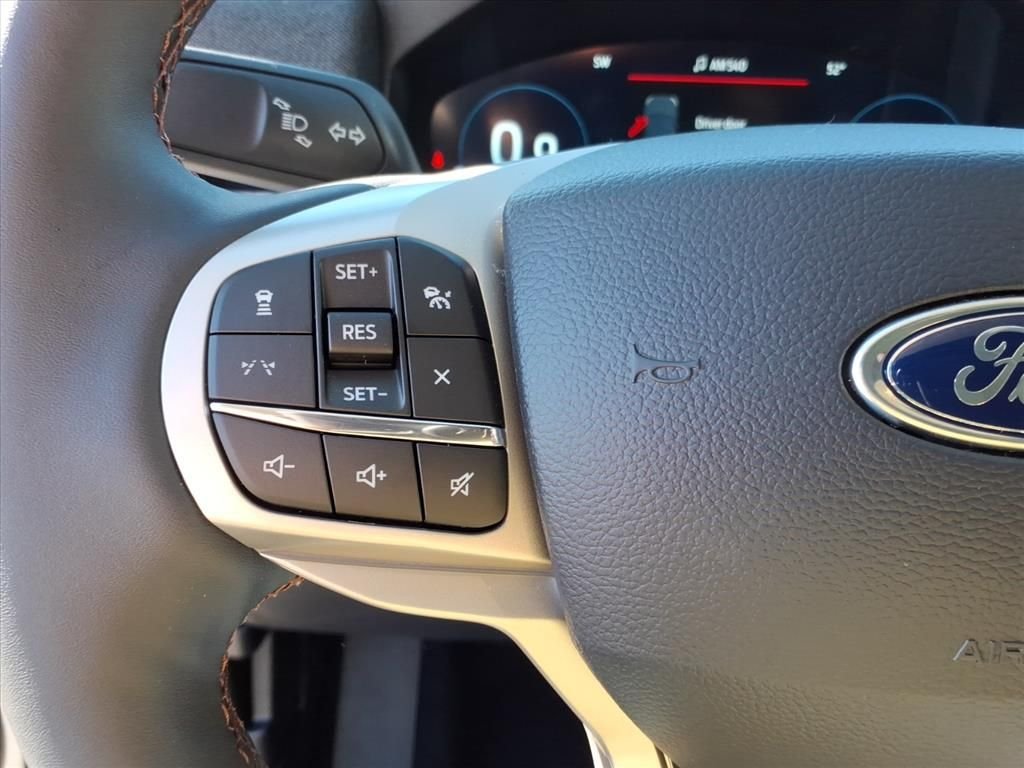 New 2026 Star White Metallic Tri-Coat Ford Active image 15