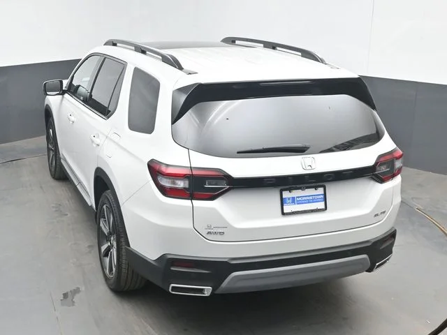 Used 2025 Platinum White Pearl Honda AWD Elite image 41