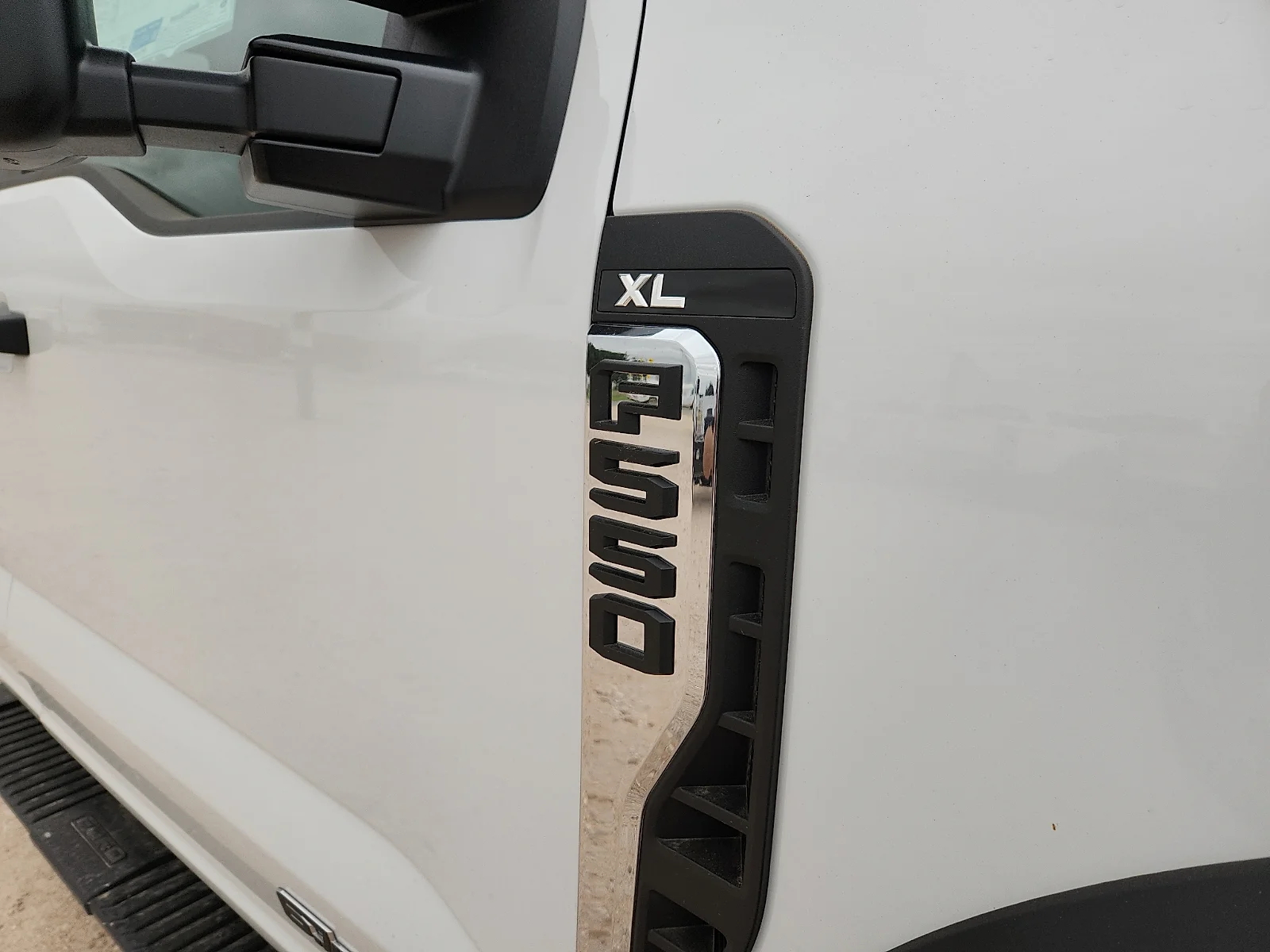 New 2026 Oxford White Ford XL image 10