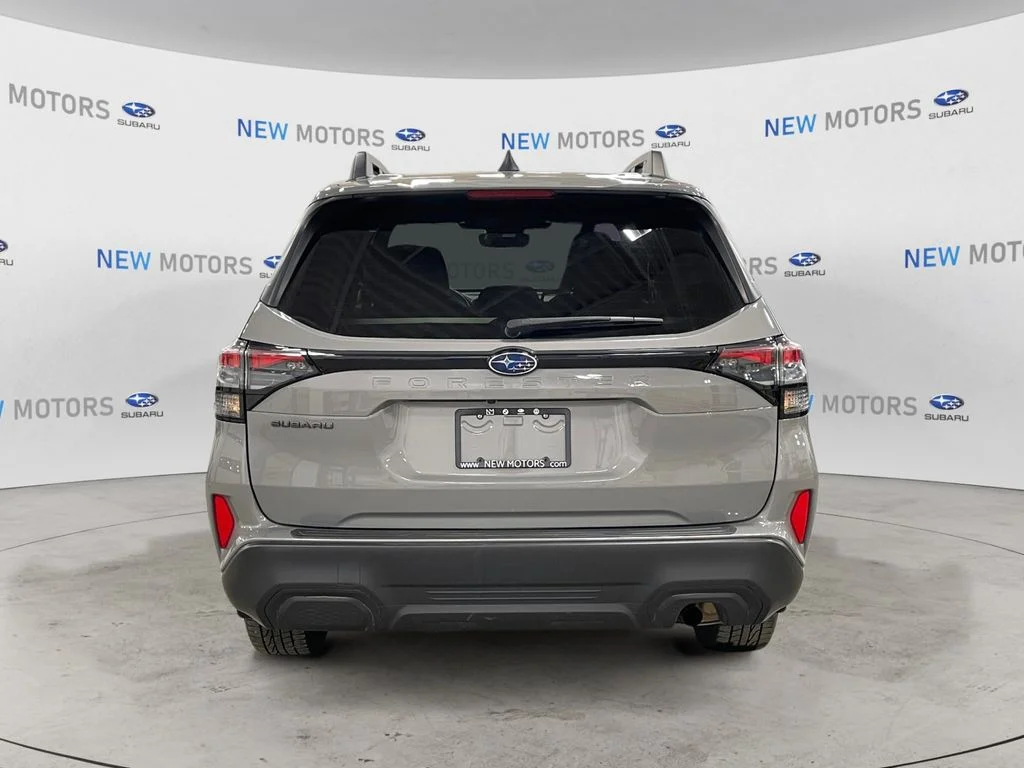 Used 2025 Pearl Subaru Premium image 4