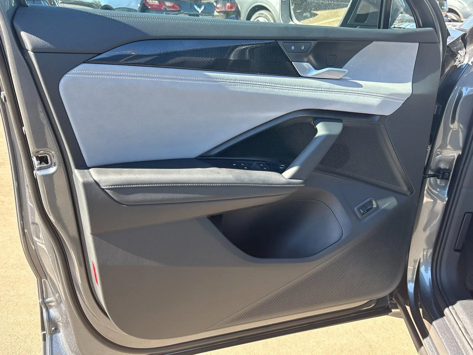 New 2026 Platinum Gray Metallic Volkswagen SE image 12