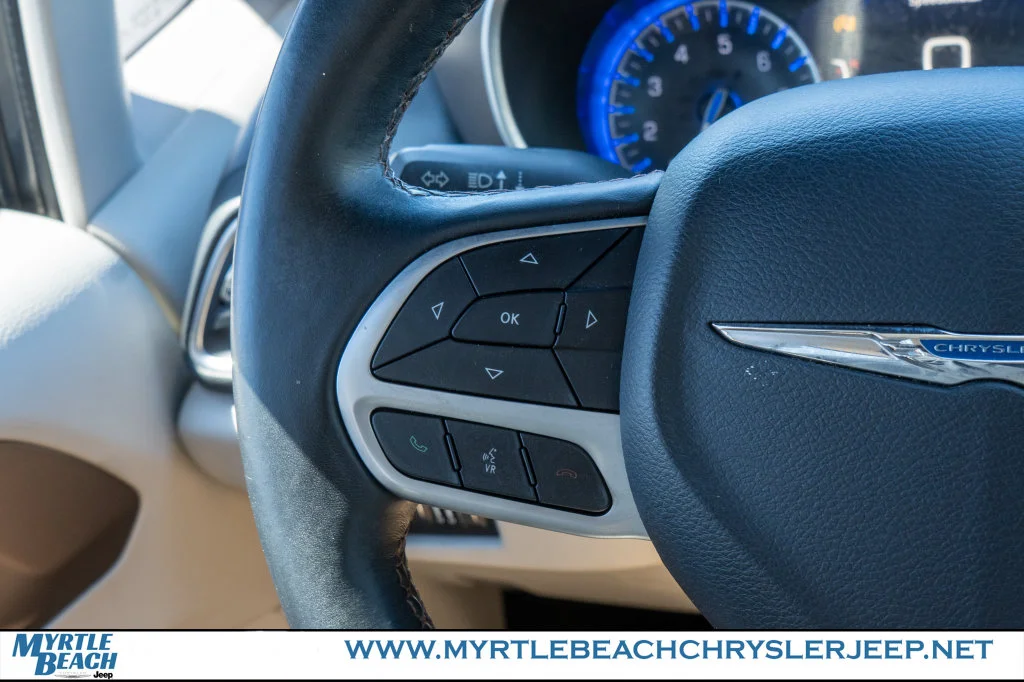 Used 2018 Granite Crystal Metallic Clearcoat Chrysler Touring L Plus image 31