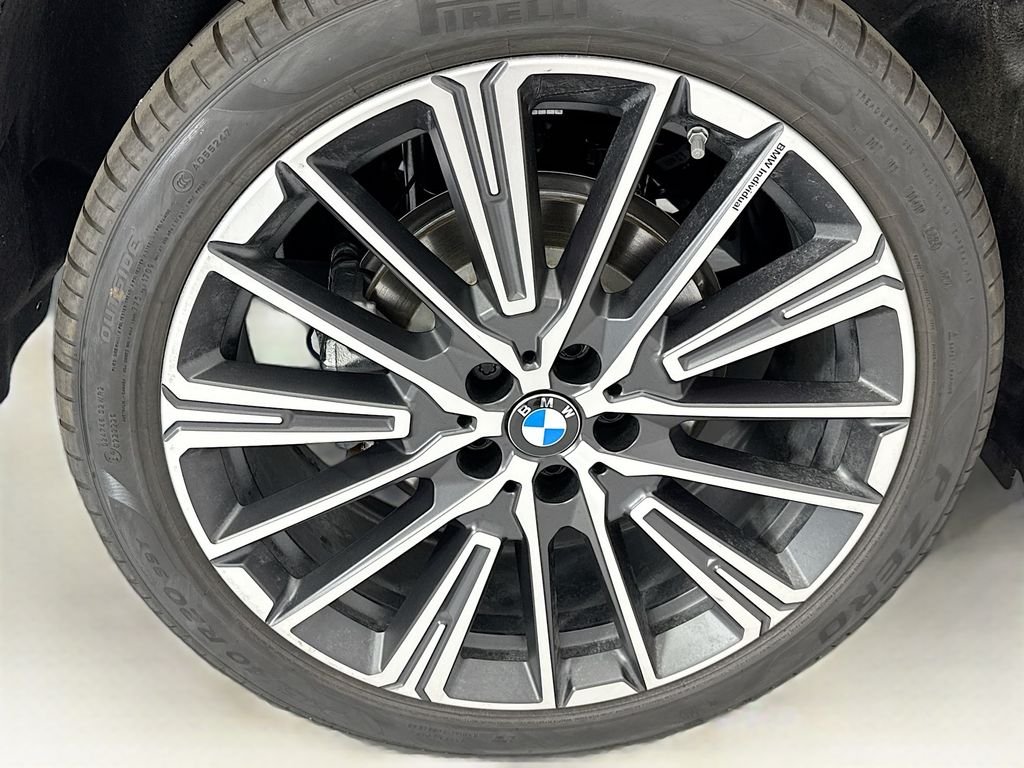 Used 2026 Red Metallic BMW xDrive28i image 31