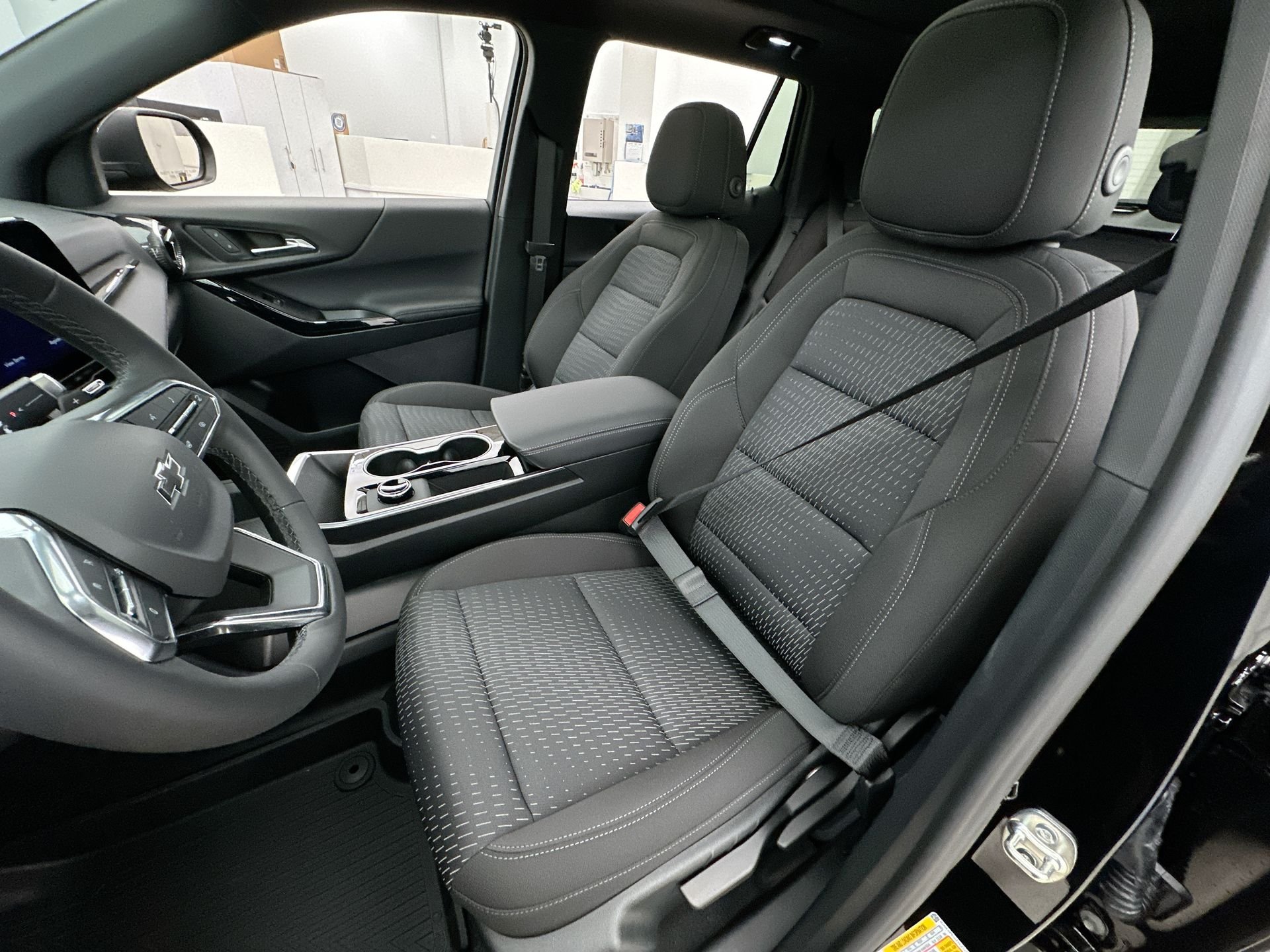 2027 Chevrolet Equinox LT - Photo 63