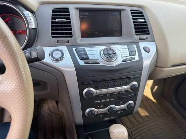 Used 2009 Beige Nissan LE image 9