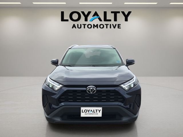 Used 2023  Toyota XLE image 8