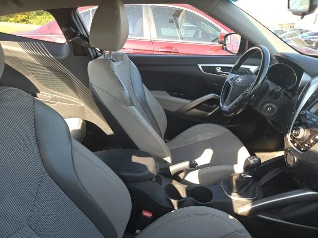 Used 2013 Black Hyundai Base image 4