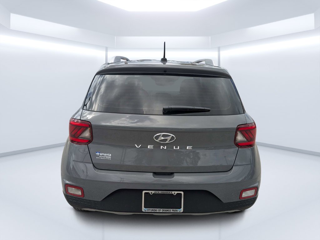 Used 2023 Gray Hyundai SEL image 5