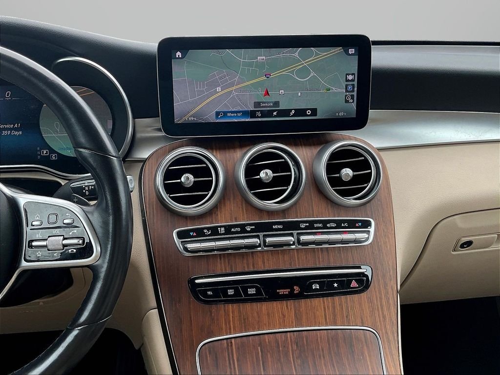Used 2022 White Mercedes-Benz GLC 300 image 11