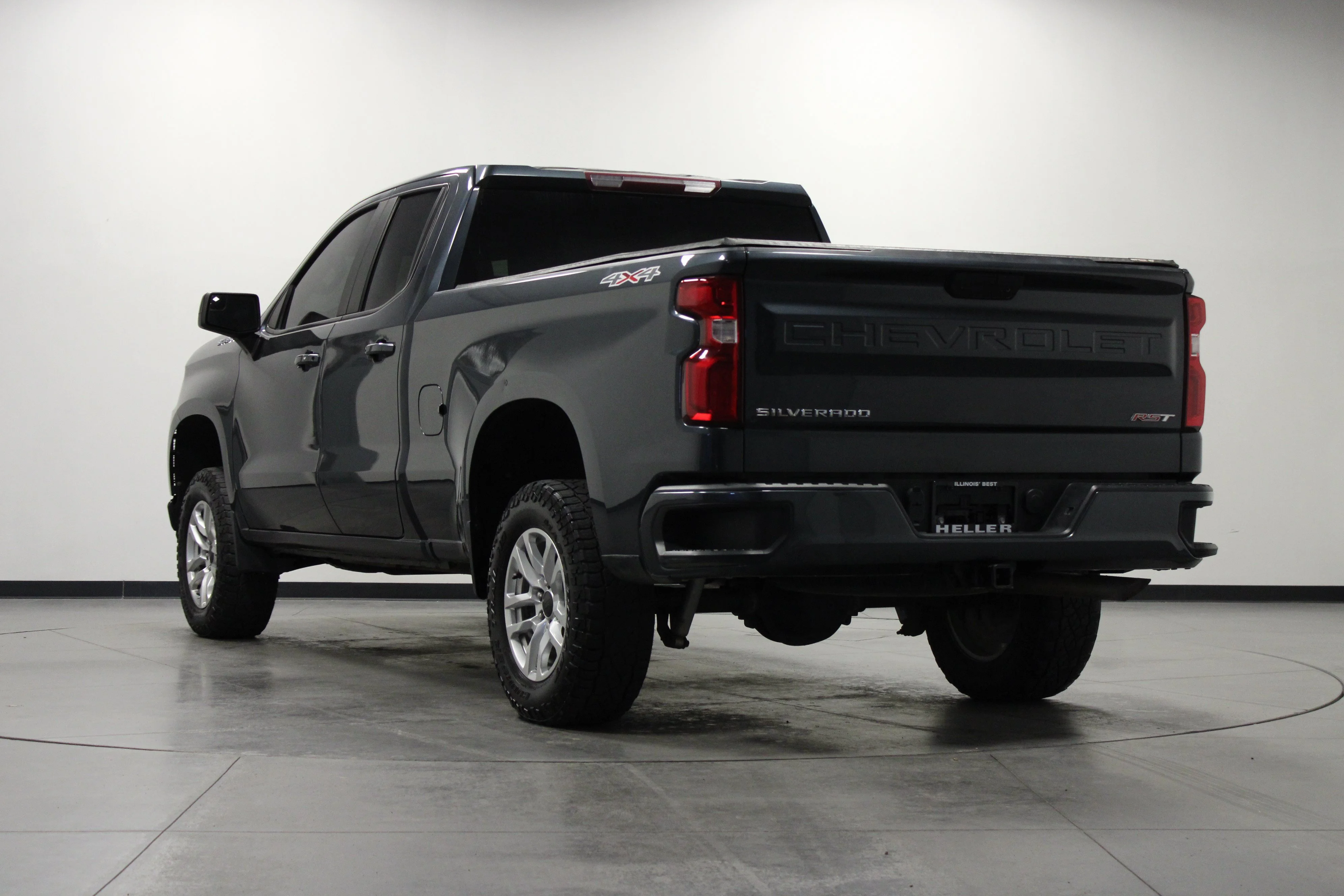 Used 2021 Shadow Gray Metallic Chevrolet RST image 6