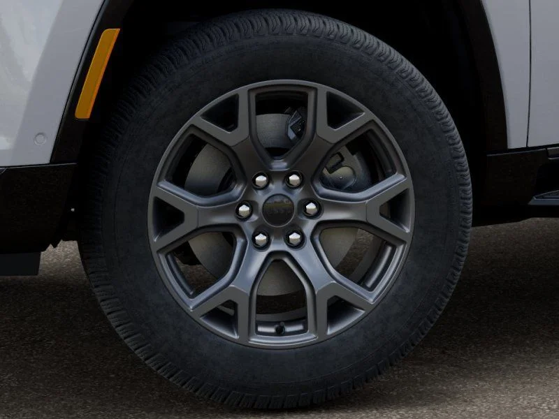 New 2026 Bright White Clear-Coat Exterior Paint Jeep Limited Altitude image 8