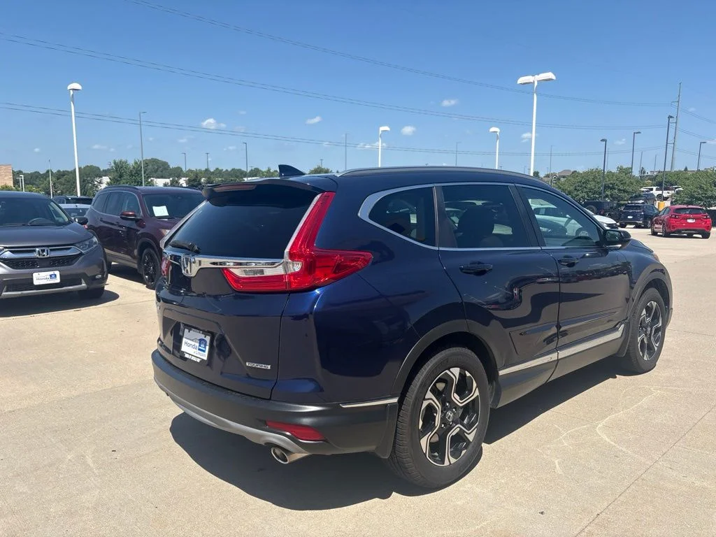 Used 2017 Blue Honda Touring FWD image 5