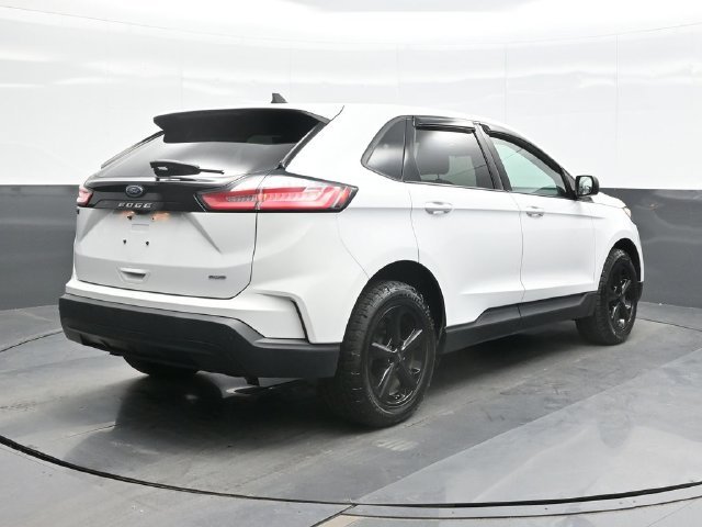 2022 Ford Edge SE - Photo 9