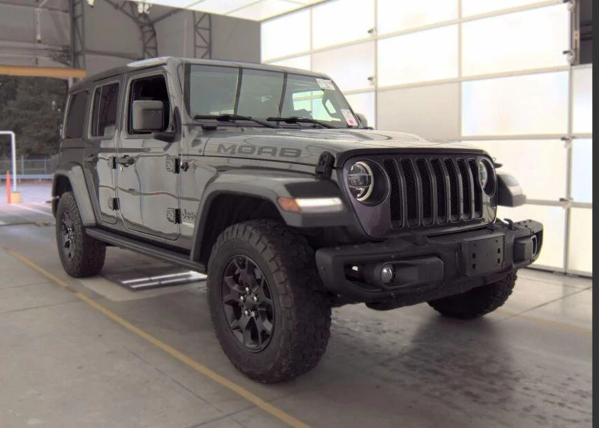Used 2019 Granite Crystal Metallic Clearcoat Jeep Moab image 3