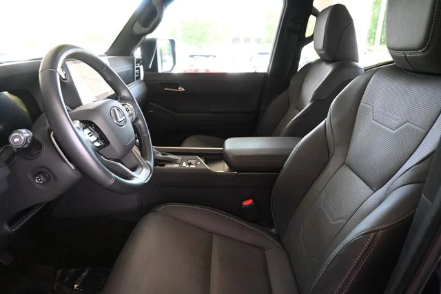 Certified Used 2024 NIGHTFALL MICA Lexus 550 Luxury image 17