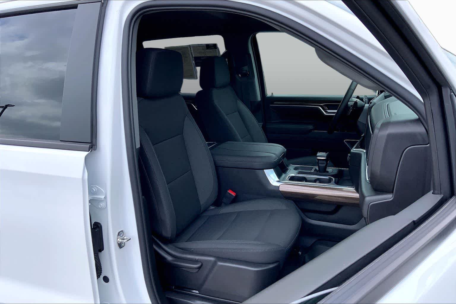 Used 2026 Summit White Chevrolet RST image 10