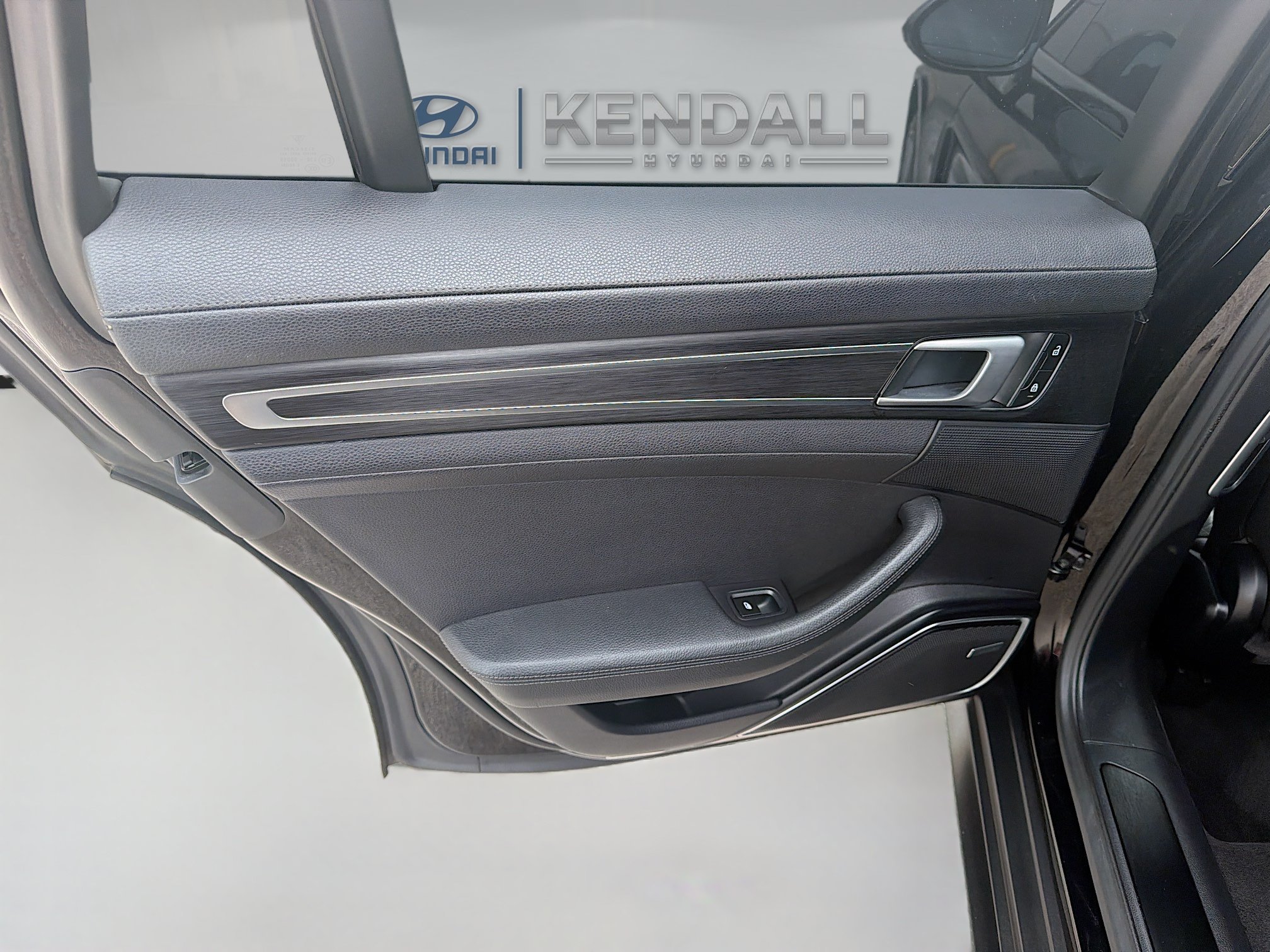 2023 Porsche Panamera Platinum Edition - Photo 23