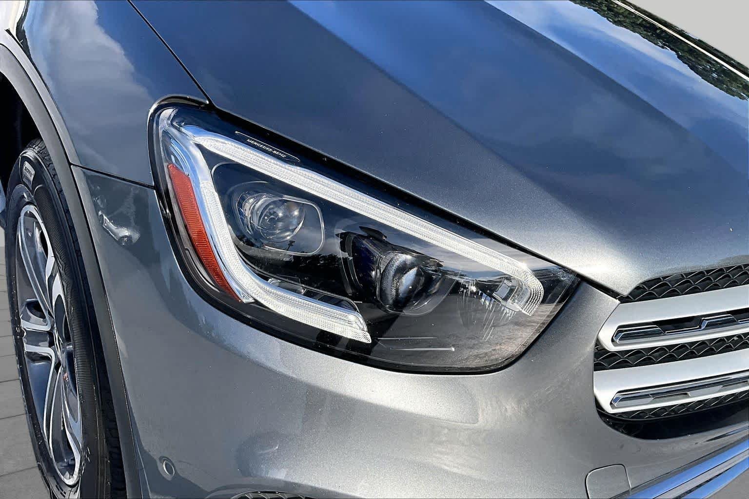 Used 2020 Selenite Grey Metallic Mercedes-Benz GLC 300 image 27