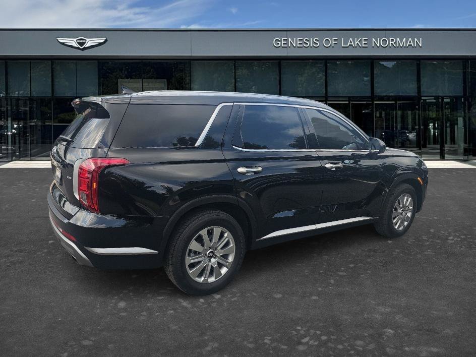 Used 2024 Abyss Black Pearl Hyundai SEL 7P image 5