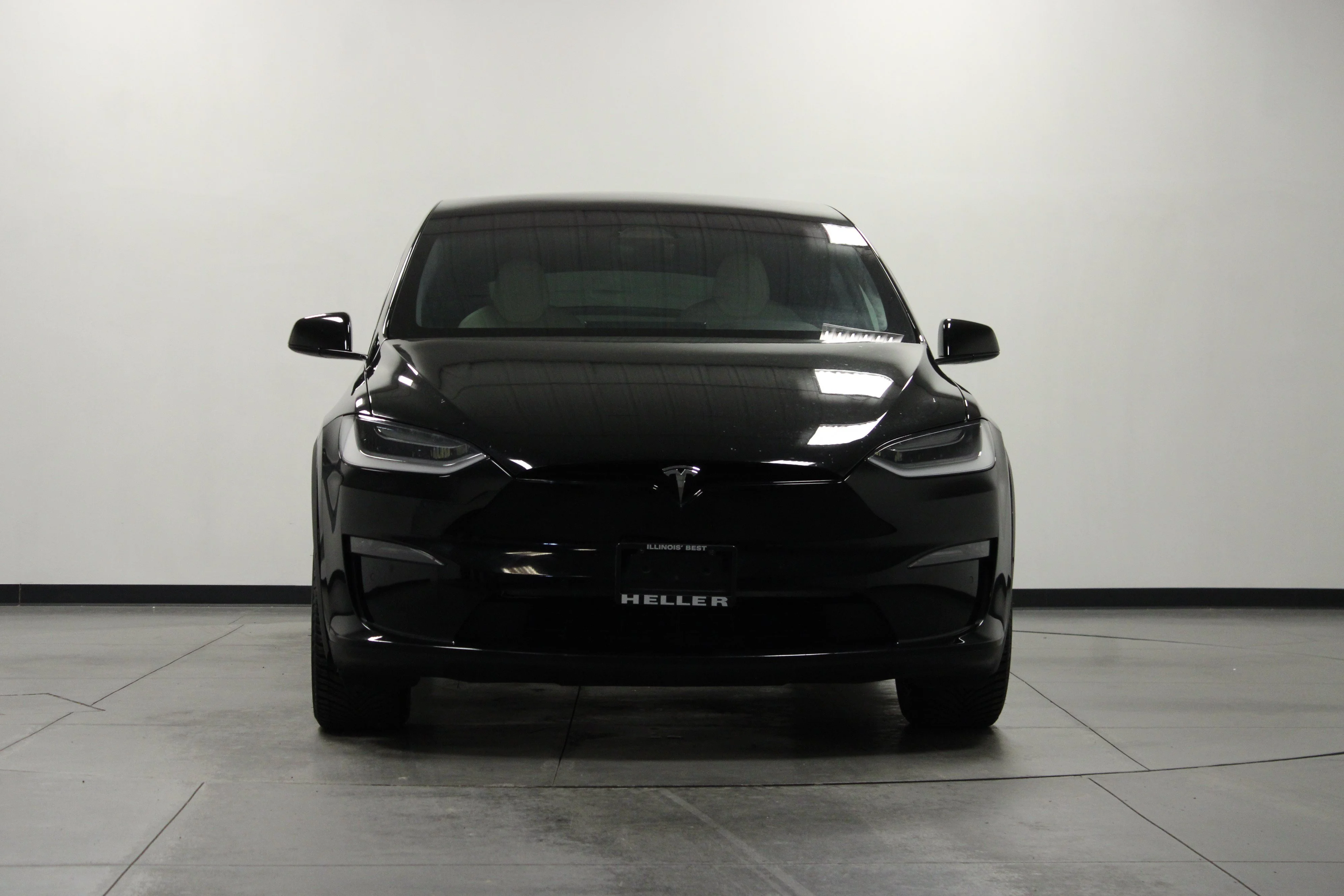 Used 2023 Solid Black Tesla Base image 9
