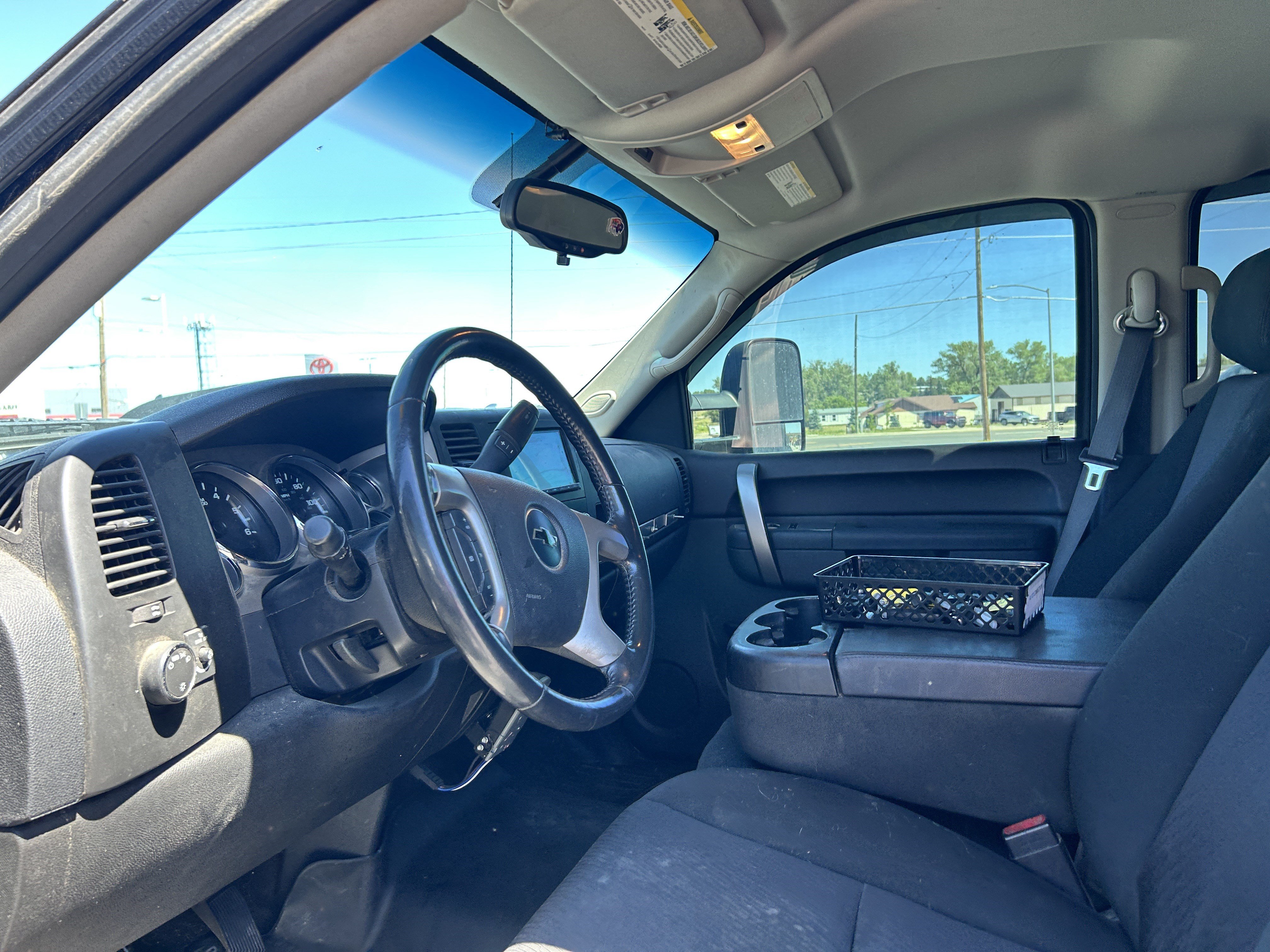 Used 2013 Black Chevrolet LT image 9