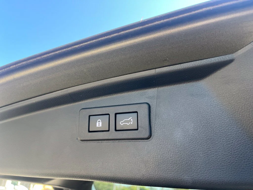 Used 2022 Green Subaru Limited image 10