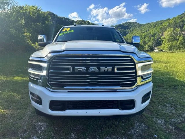 Used 2024 White Ram Laramie image 3