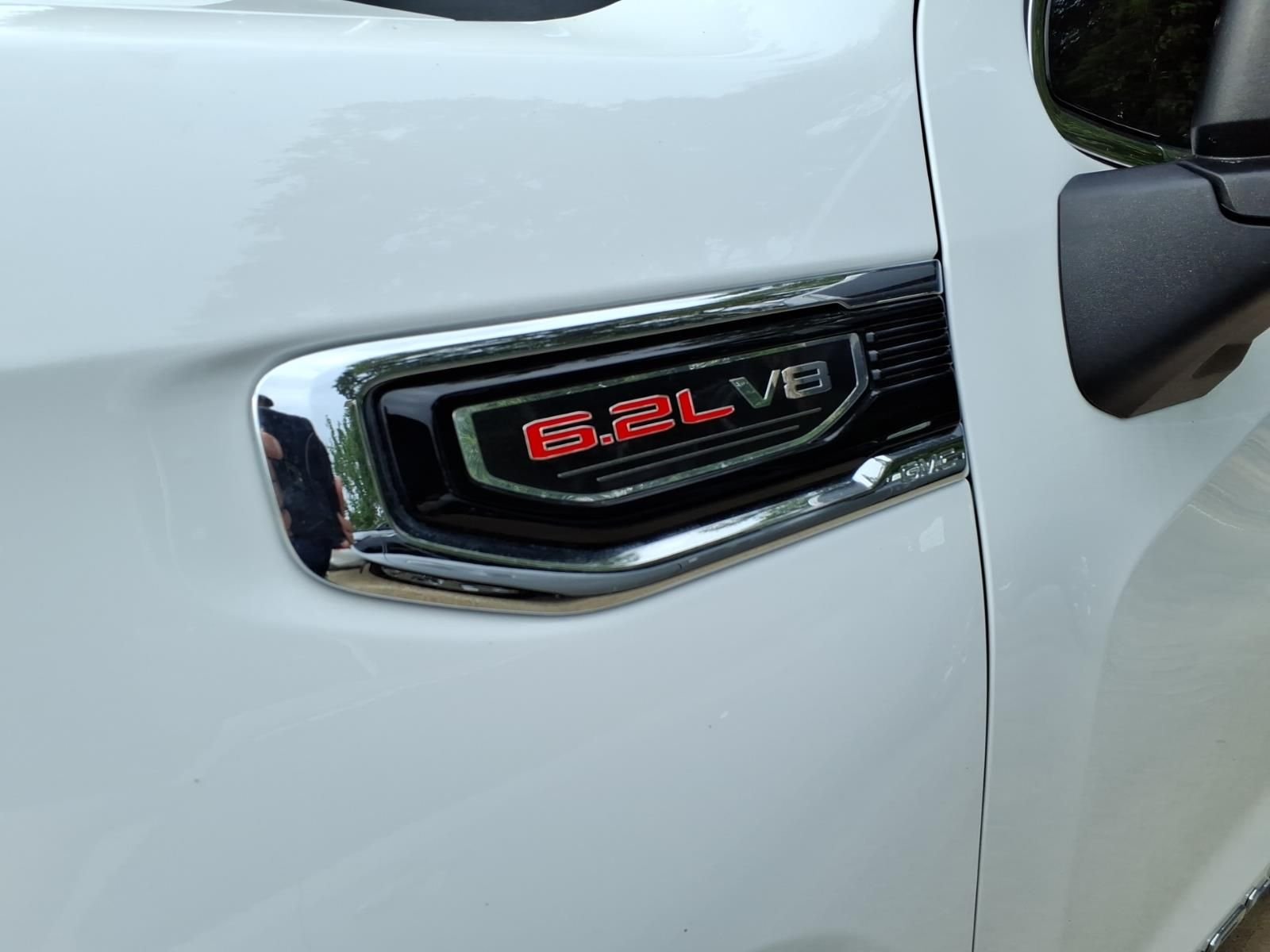 Used 2024 Summit White GMC Denali image 5