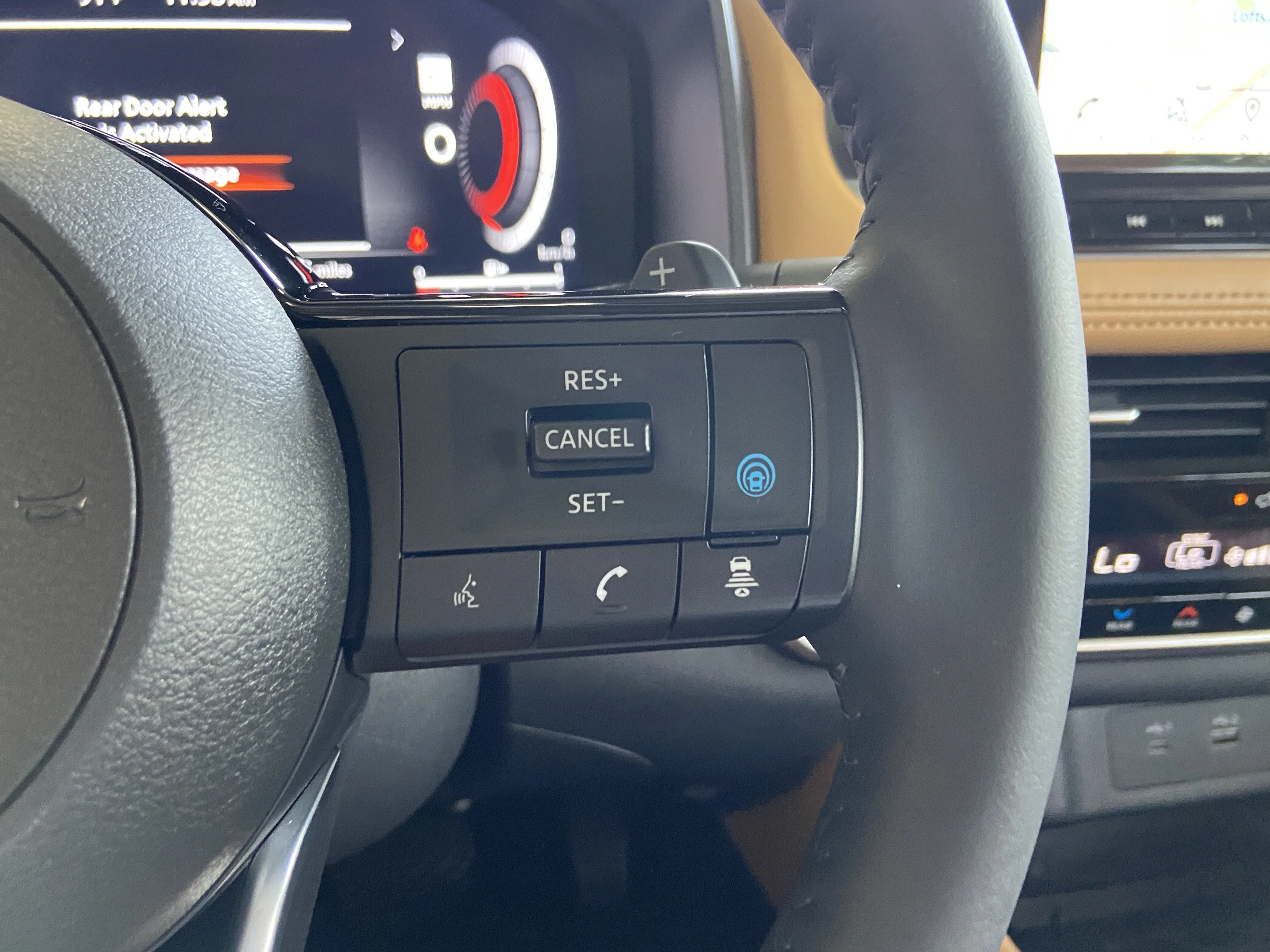 Used 2022 Pearl White Tricoat Nissan  image 23