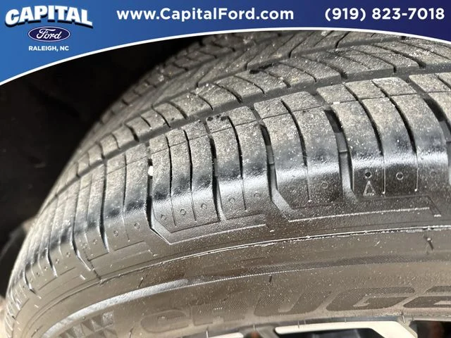 Used 2022 Gray Hyundai SEL Premium image 13