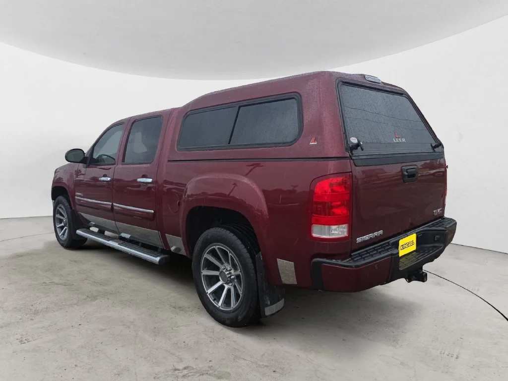 Used 2013 Red GMC Denali image 7