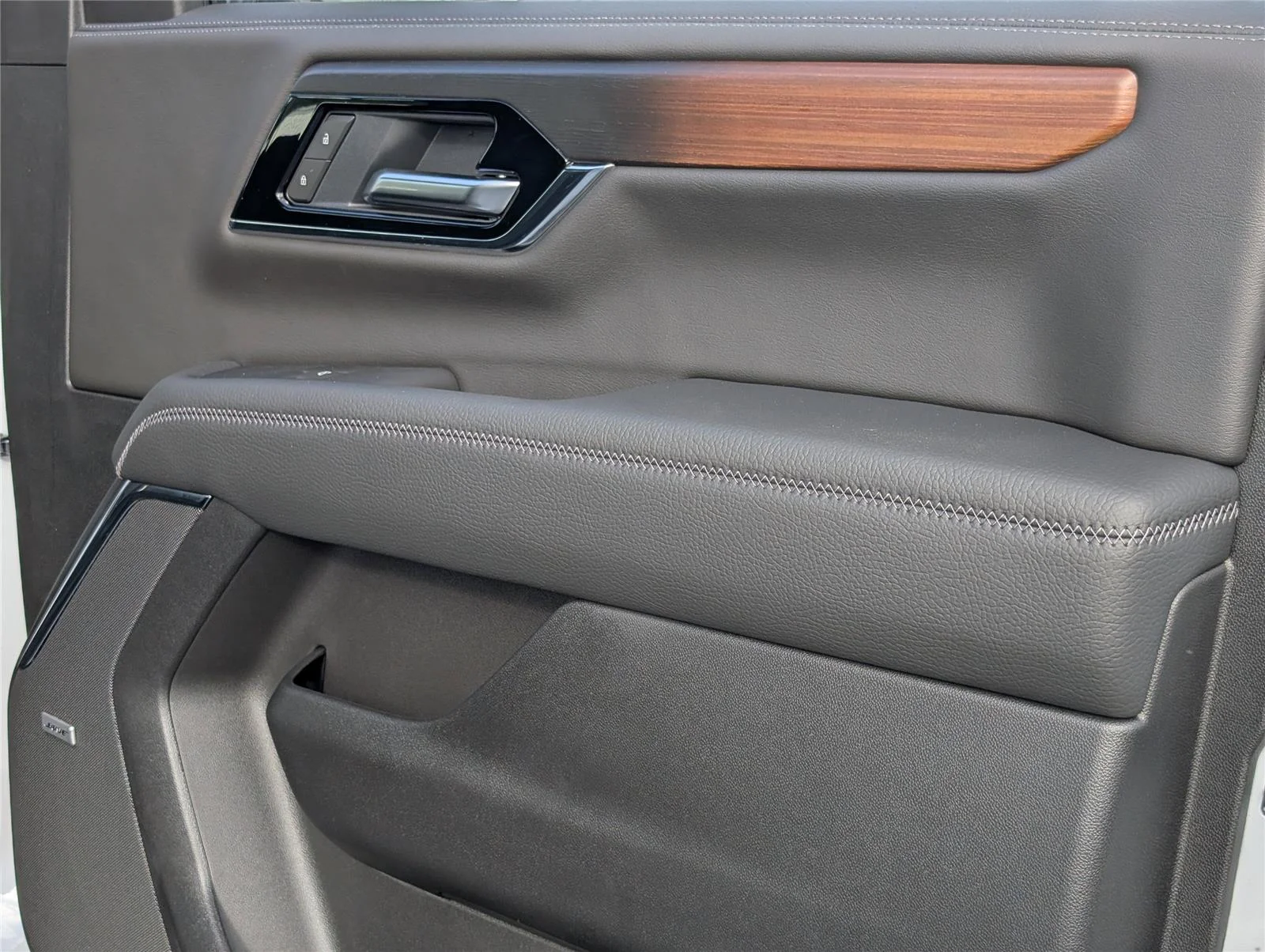 New 2026 Glacier White Tricoat GMC Denali image 22