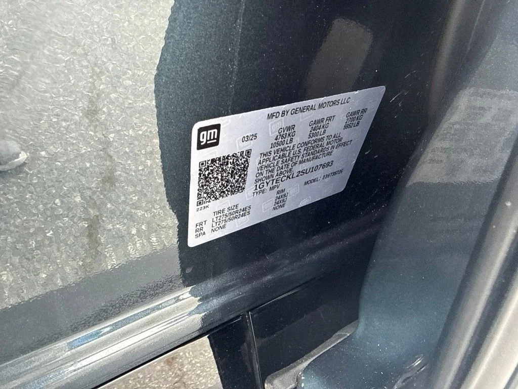 Used 2025 Black Cadillac Luxury 1 image 32