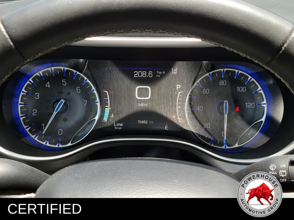 Used 2022 White Chrysler Touring L image 33