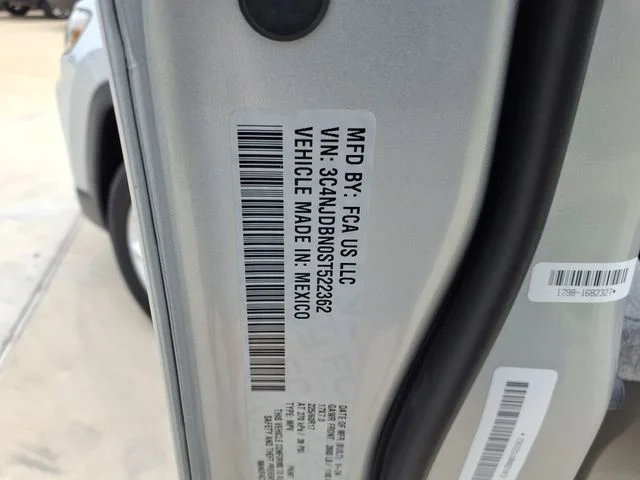 Used 2025 Silver Jeep Latitude image 45