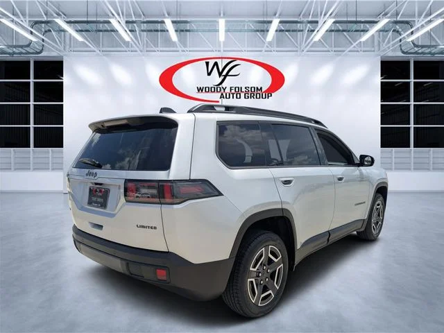 New 2026 Silver Zynith Clear-Coat Exterior Paint Jeep Limited image 3