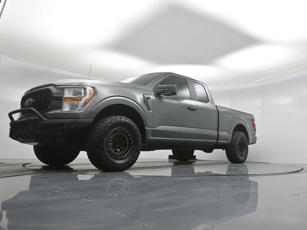 Used 2021 Gray Ford XL image 38