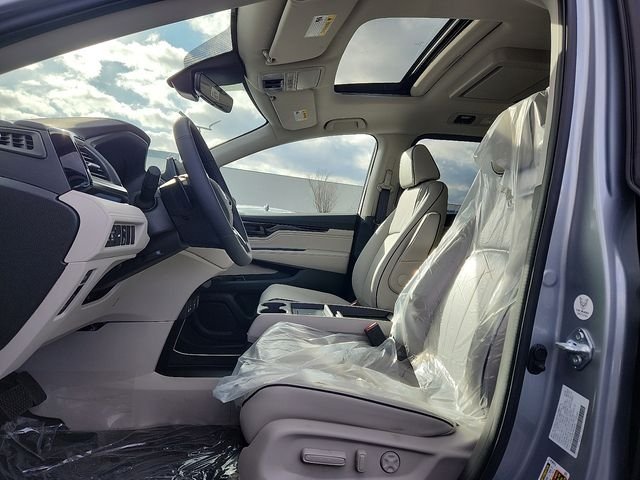 2026 Honda Odyssey Touring - Photo 13