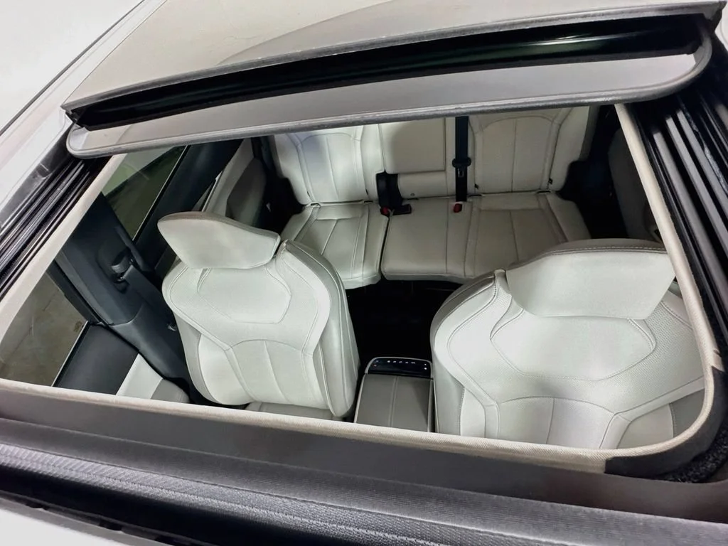 Certified Used 2027 White INFINITI PURE image 29