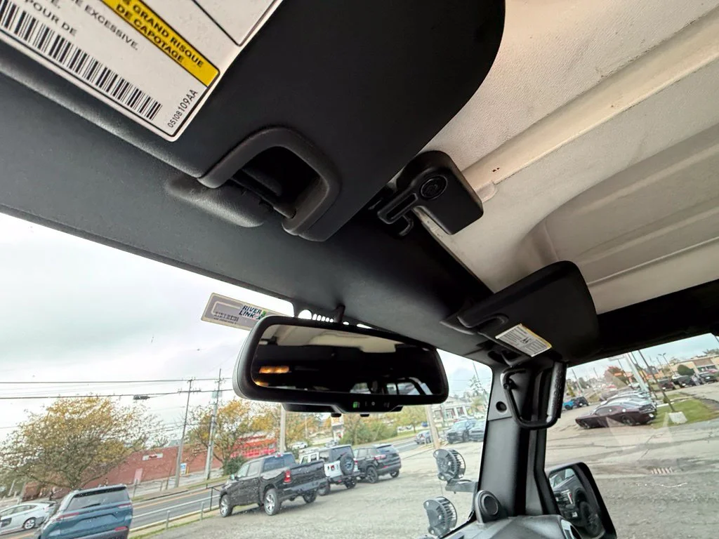 Used 2014 Gray Jeep Unlimited Sahara image 21