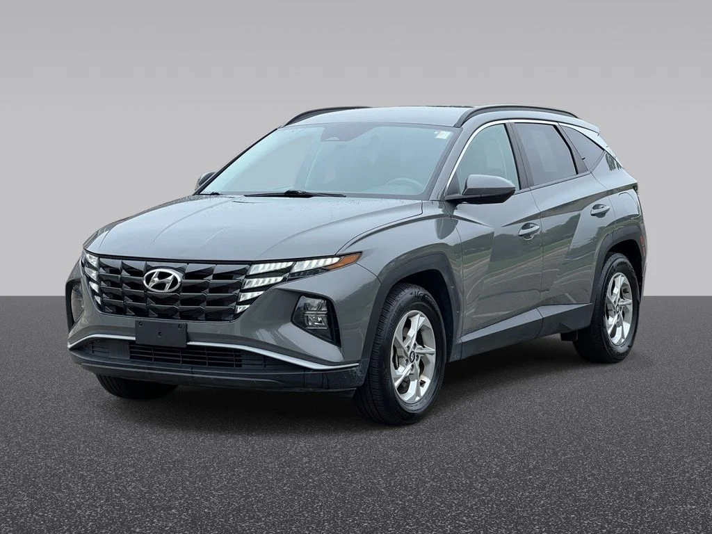 Used 2024 Gray Hyundai SEL image 2