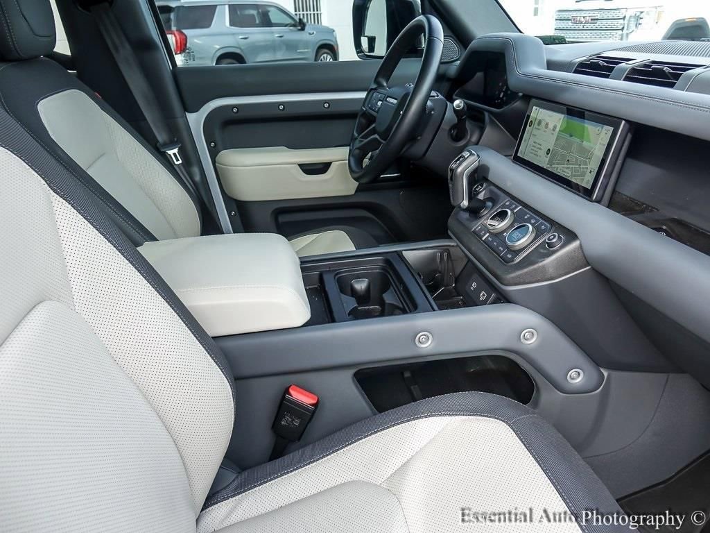 2023 LAND ROVER DEFENDER - Image 27