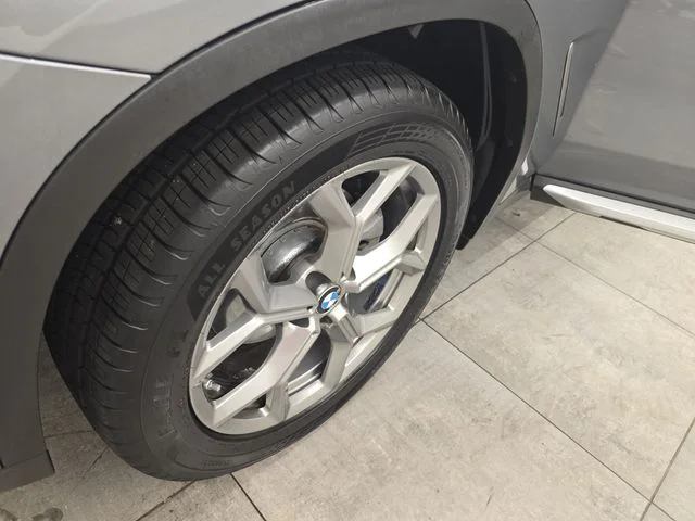 Used 2023 Skyscraper Gray Metallic BMW xDrive30i image 41
