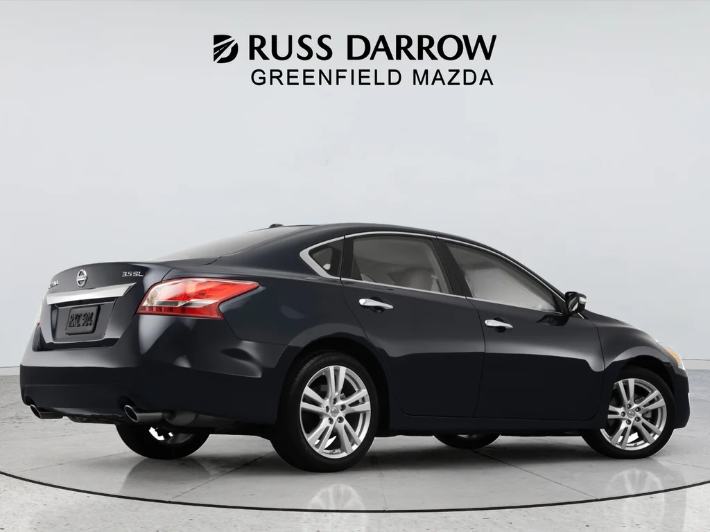 Used 2013 Blue Nissan 2.5 S image 4